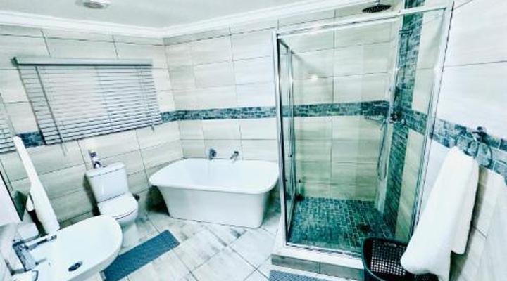 C and C Hotel Vibes CPT Plattekloof