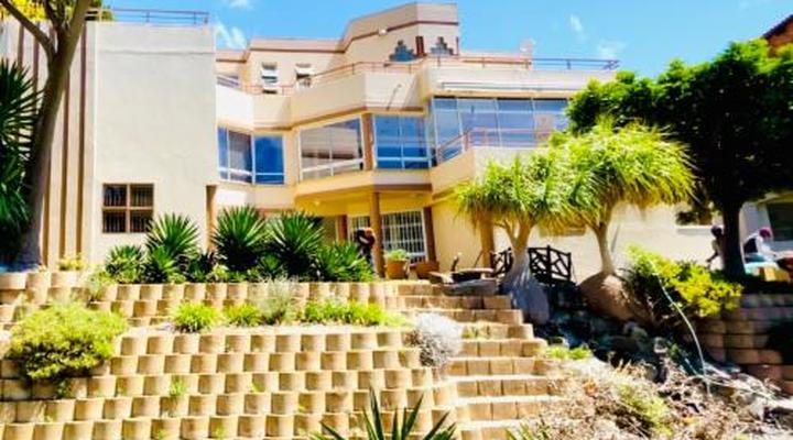 C and C Hotel Vibes CPT Plattekloof