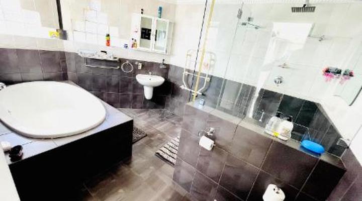 C and C Hotel Vibes CPT Plattekloof