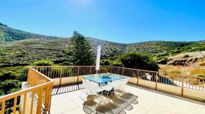 C and C Hotel Vibes CPT Plattekloof