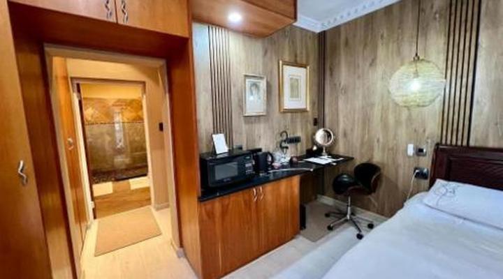 Forty 4 on Hoog Luxury Accommodation