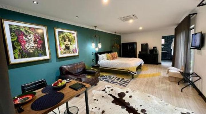 Forty 4 on Hoog Luxury Accommodation