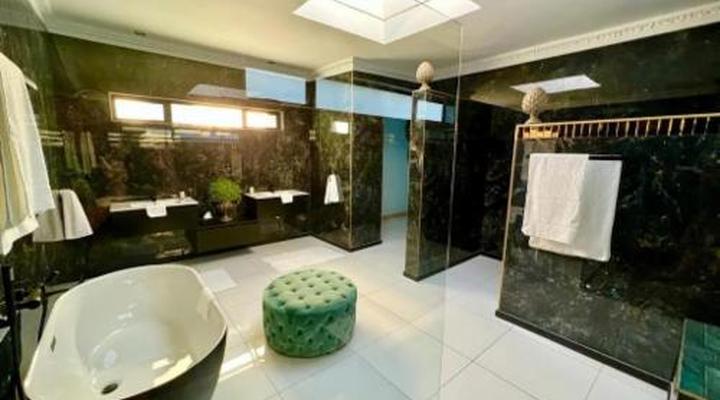 Forty 4 on Hoog Luxury Accommodation