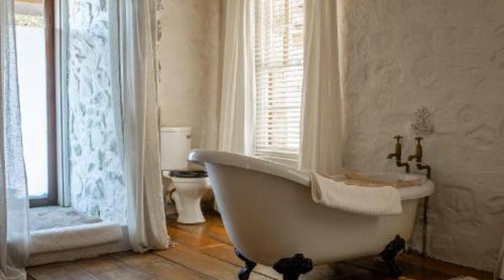 Belle Balance Bush Lodge