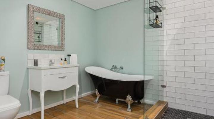 Bains View Olive and Guest Farm