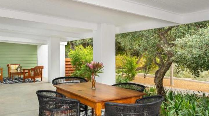 Bains View Olive and Guest Farm