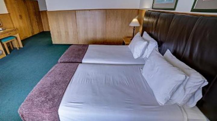 Hotel Schweizerhaus/Cafe Anton