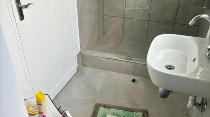 Cape Capsules Backpackers