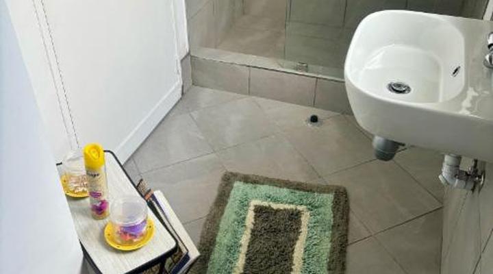 Cape Capsules Backpackers