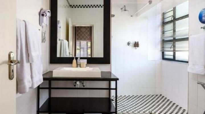 Life & Leisure Boutique Guest House