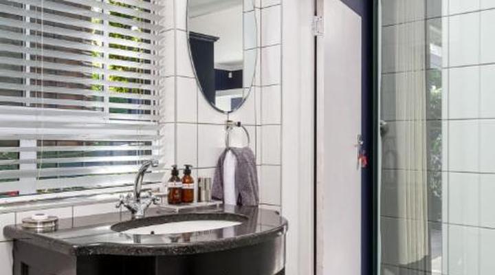 Life & Leisure Boutique Guest House