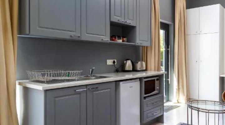 Life & Leisure Boutique Guest House