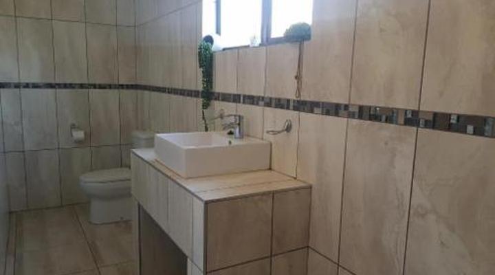 Royal Villa Guesthouse