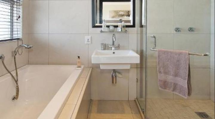 uShaka Manor Guest House