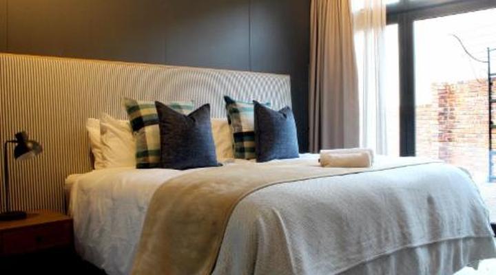 Two White Oaks - Luxury prefab bungalows