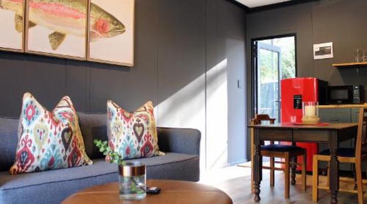 Two White Oaks - Luxury prefab bungalows