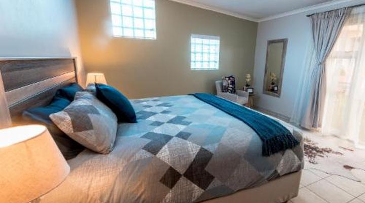 Meerkat Manor Self-catering and Accommodation