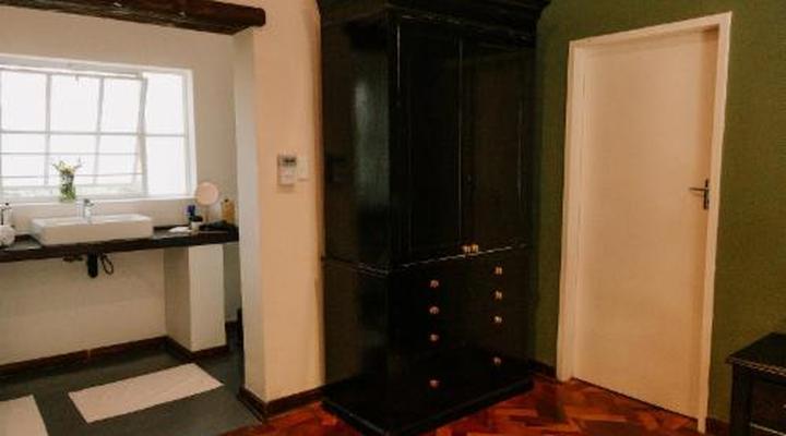 Casalinga La Casa and Restaurant