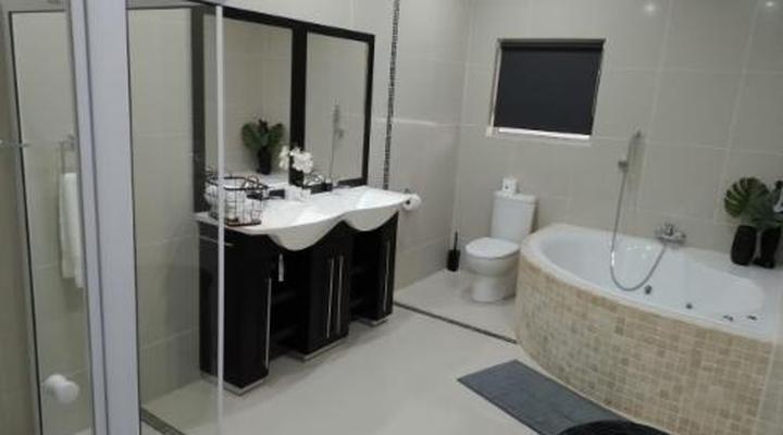 Waterfront Boutique Hotel Van der Kloof