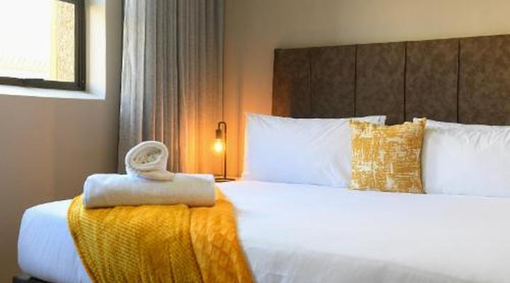 Next to Apartment Hotel