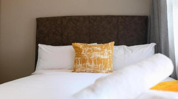 Next to Apartment Hotel