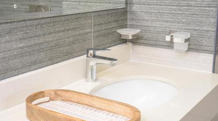 The Lazy Moose Restaurant & Lodge