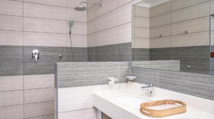 The Lazy Moose Restaurant & Lodge