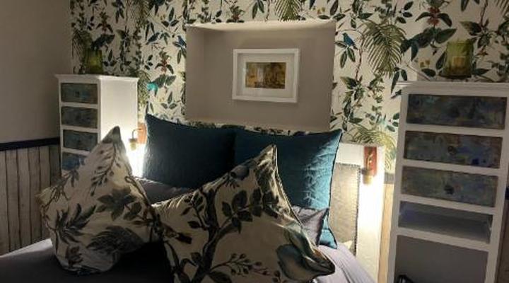 A Bird Cage Stay & Cottage