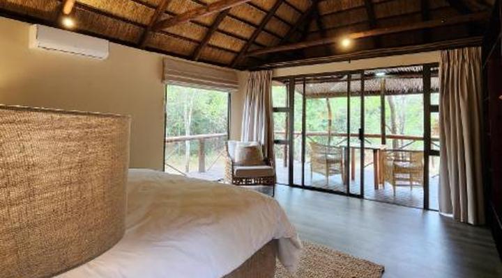 Makhasa Private Game Lodge