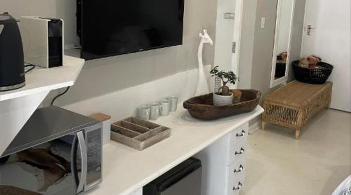 La Belle Guest House