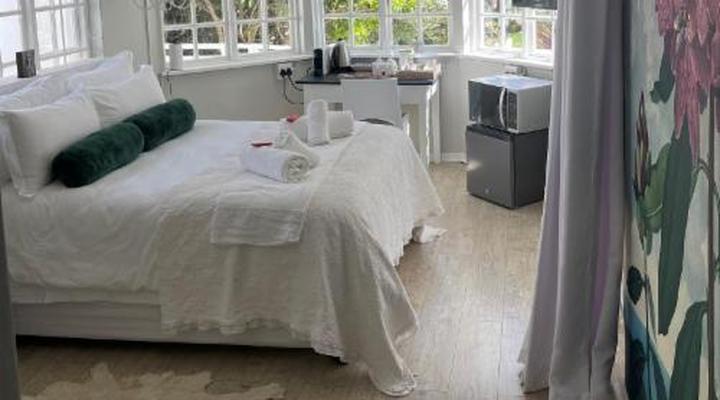 La Belle Guest House