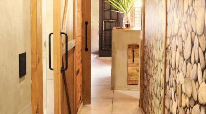 Monkey Thorn Cottage