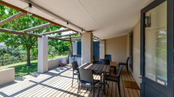 Oewerzicht Tented River Lodge & Farm Cottages