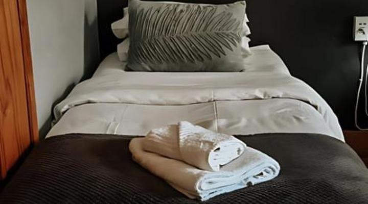 Bo Kamer Guesthouse / Livingwaters Self Catering