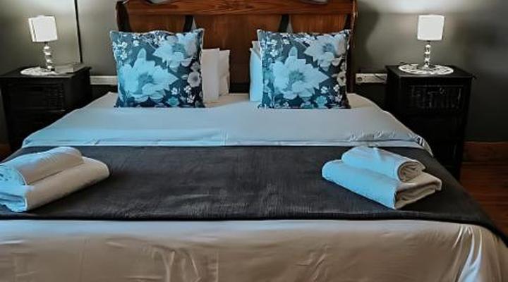 Bo Kamer Guesthouse / Livingwaters Self Catering