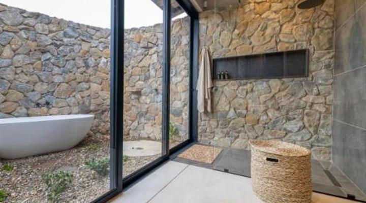 Izakithi River Villa