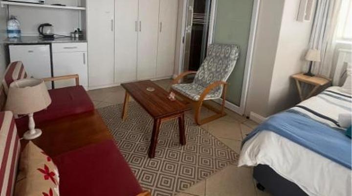 MAKISAKI BEACHFRONT ACCOMODATION