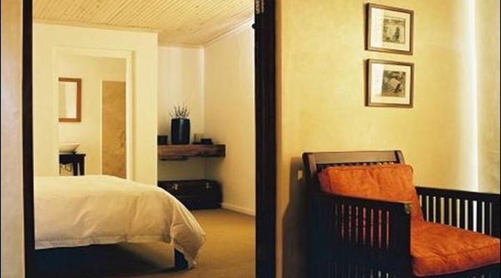 Leeuwenbosch Shearer's Lodge - Amakhala Game Reserve