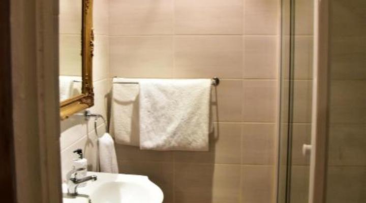 Hobbit Boutique Hotel