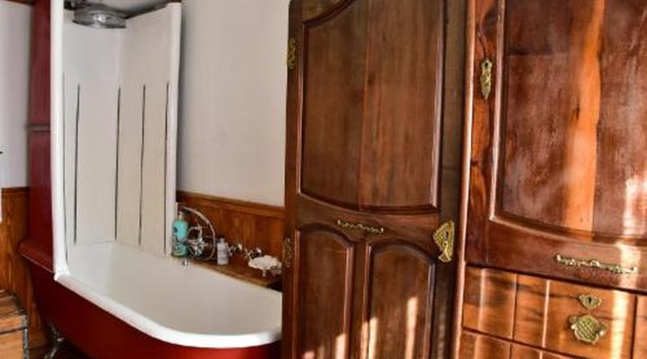 Hobbit Boutique Hotel