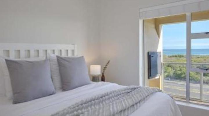 Big Bay Beach Club 220