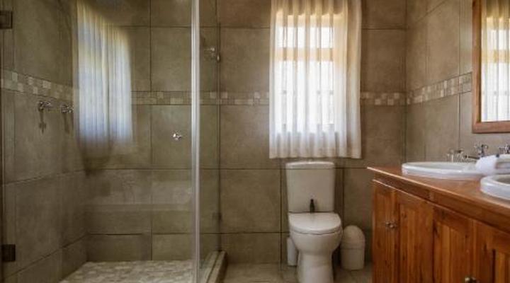 Bakenskraal Ostrich Palace