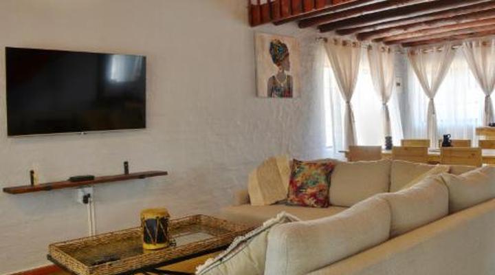 Emathulini Holiday Home