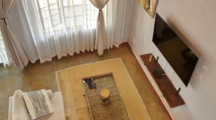 Emathulini Holiday Home