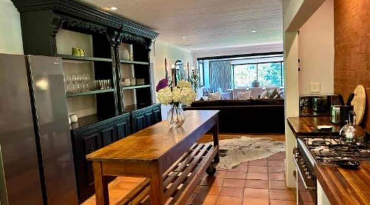 House 28, Fort Village