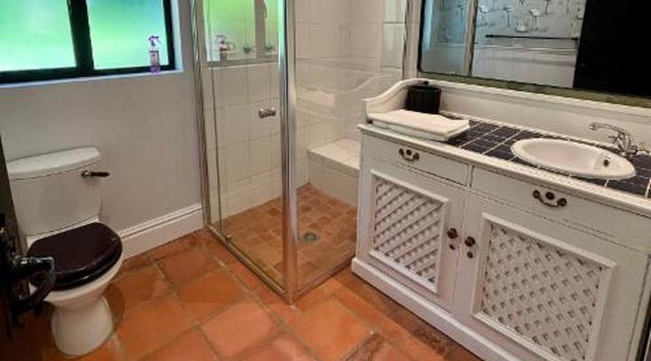 House 28, Fort Village