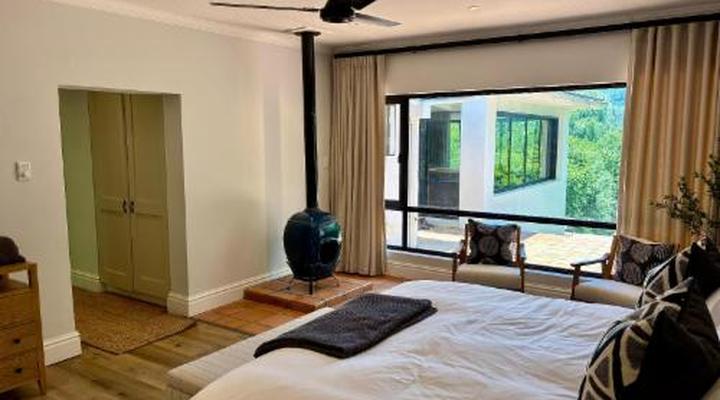 House 28, Fort Village