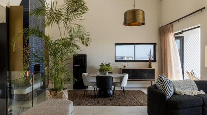 Villa and Studio Eiland