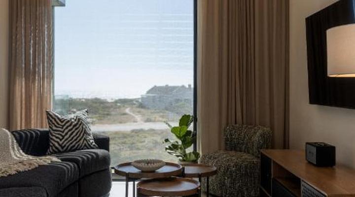 Villa and Studio Eiland