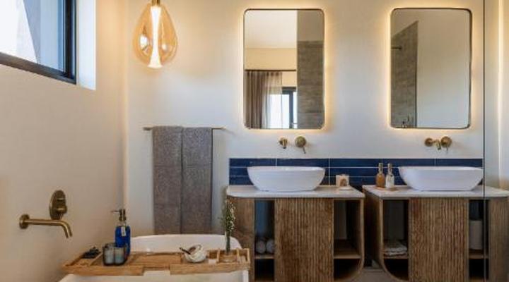 Villa and Studio Eiland